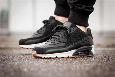 nike free air max schwarz|nike air max 90 premium.